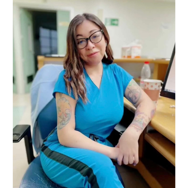 42 Uniforme Clínico